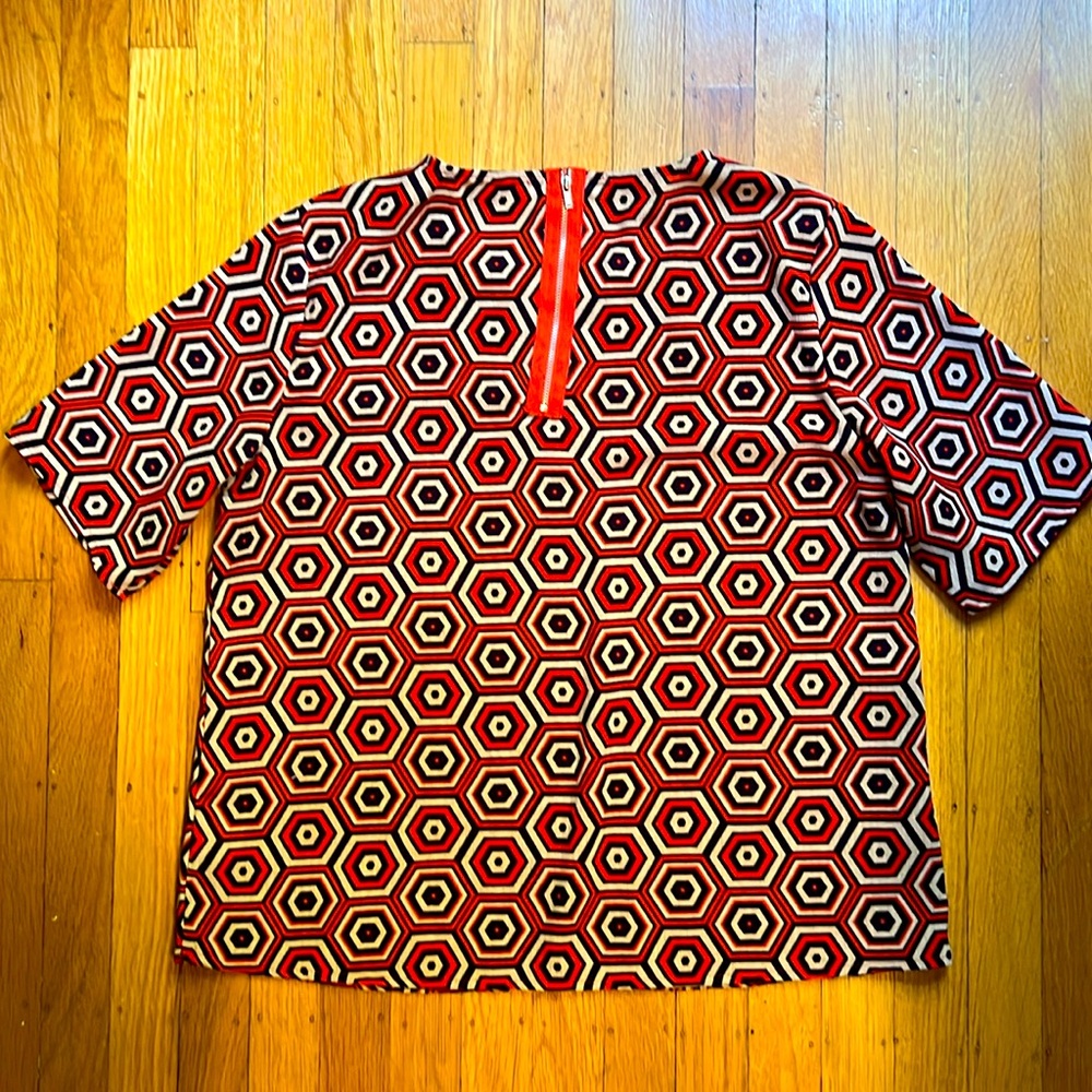 Ya Los Angeles Red and White Boxy Short Sleeve Blouse - Picture 2 of 4